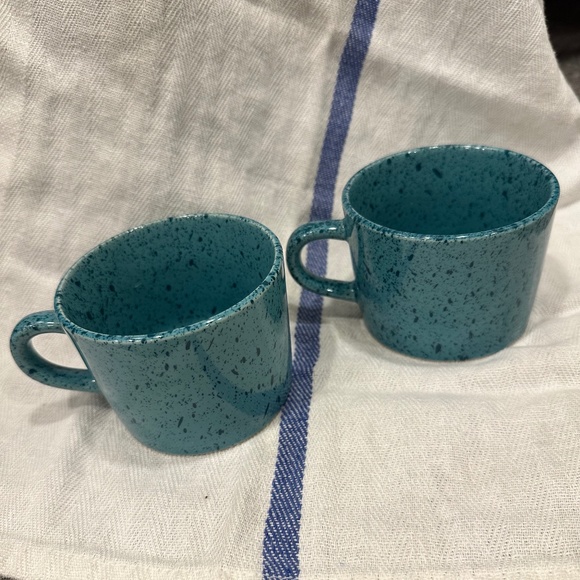 Set of 2 MCM Made in Japan specked blue Stoneware coffee mugs - Picture 1 of 9